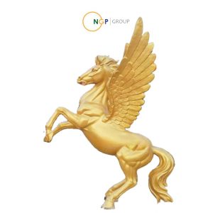 Mô hình con ngựa vàng composite
